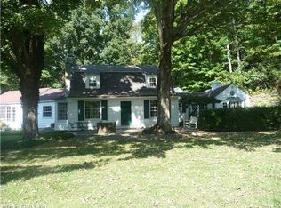 984 Peter Rd, Southbury, CT 06488