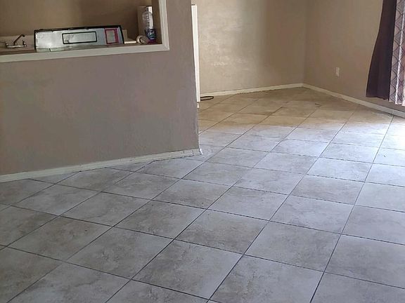 3rd image of 4056 W Mesquite Ln