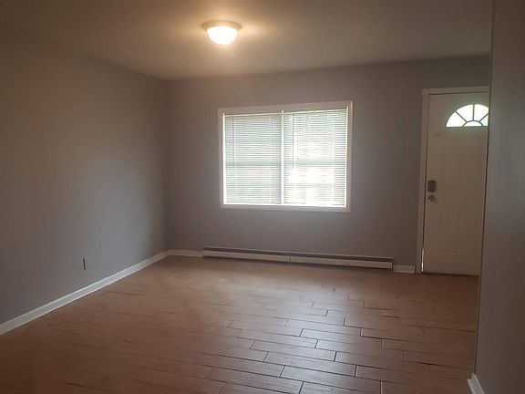 2nd image of 1007-1015 Sloan St