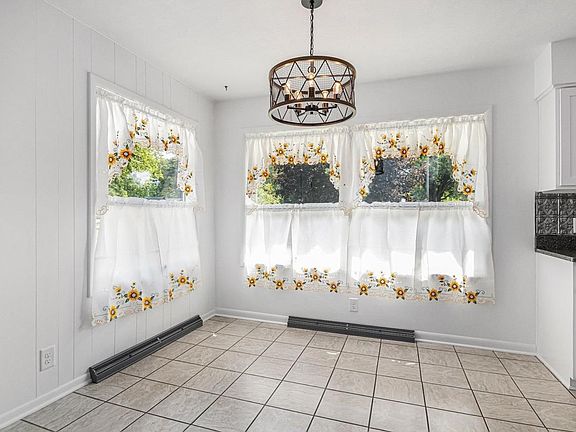 4th image of 52401 Country Ln
