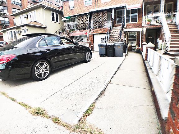 2nd image of 2243 Benson Ave