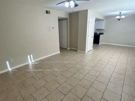 3rd image of 3914 E 11th St #701