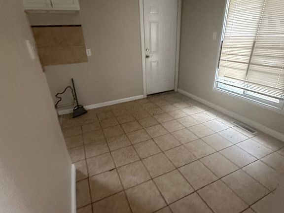 5th image of 20411 Northlawn St