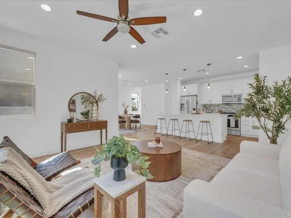 1267 Via Candelas, Oceanside, CA 92056