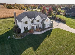 S59W23651 Coyote Xing, Waukesha, WI 53189