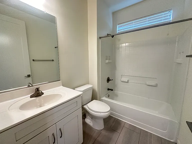 2642 E Harvard St — Photo 14