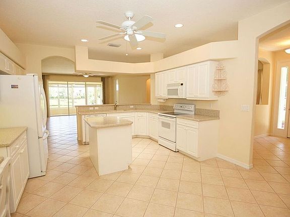 5th image of 388 W Tangerine Sq SW