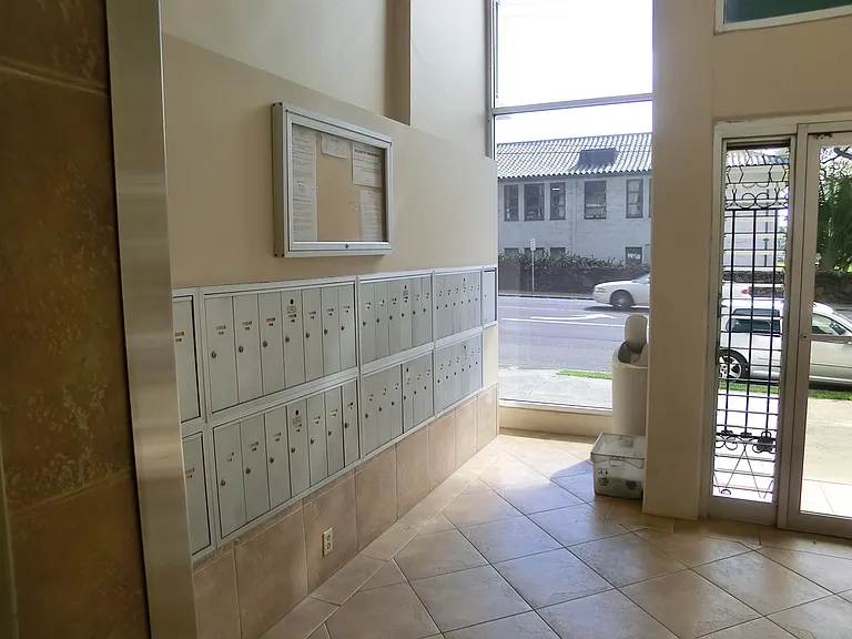 1710 Punahou St #605 — Photo 8