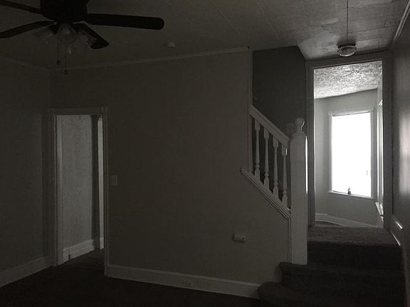 3rd image of 1100 N Pine St