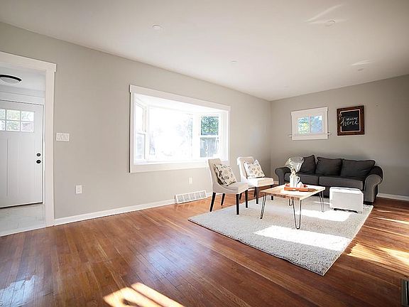 3rd image of 2335 Ashurst Rd