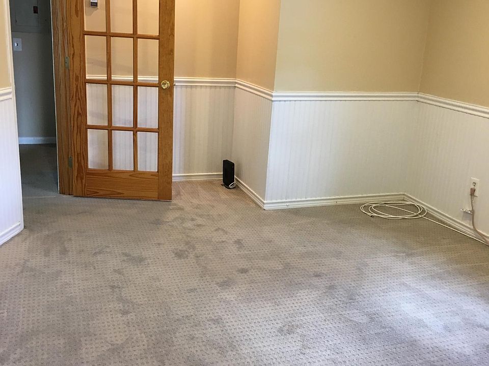 2nd image of 21 Carleton Ave