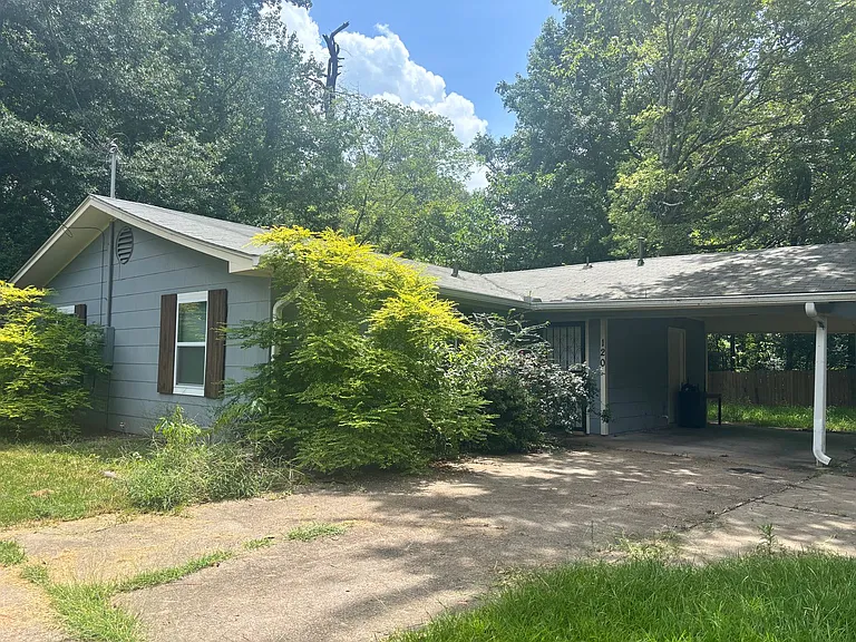 120 Paso Cv — Photo 2