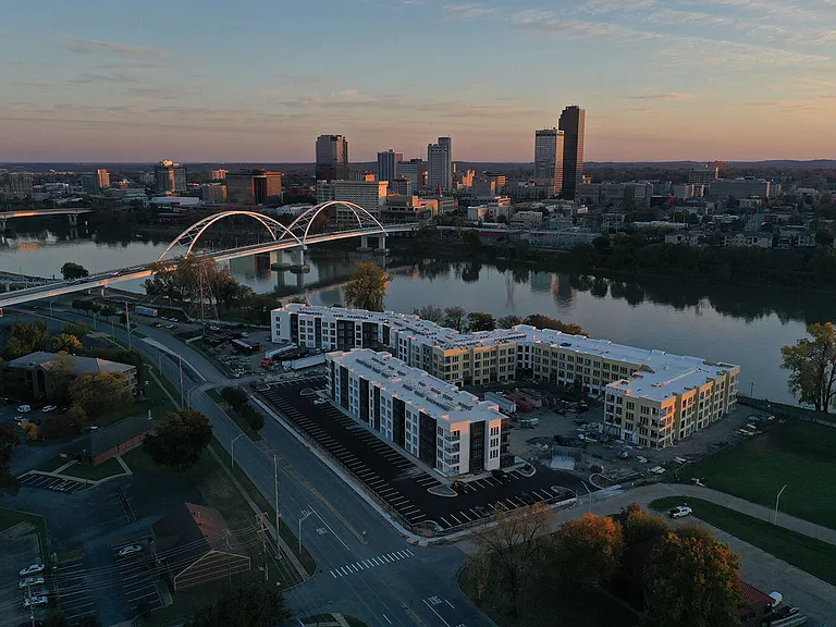 Vue on Riverfront — Photo 1