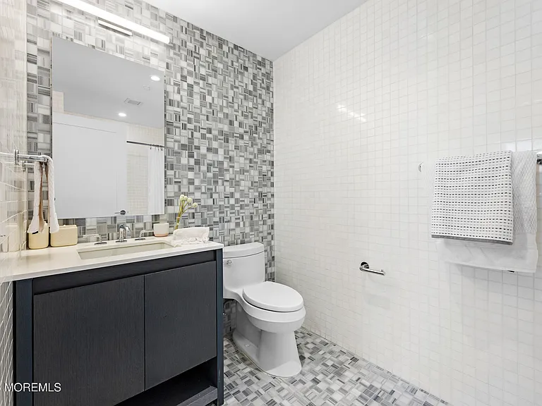 20 Melrose Ter #601 — Photo 28