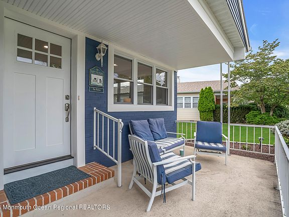 5th image of 38 Redhook Bay Drive