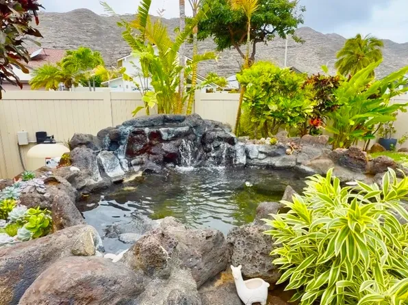 607 Kealahou St, Honolulu, HI 96825