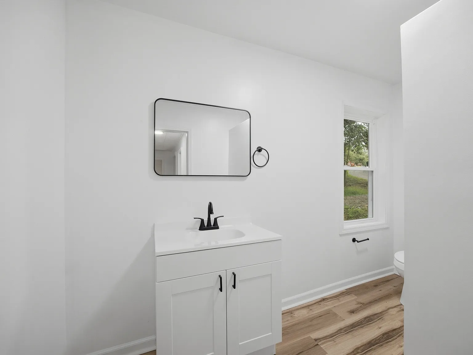 3 bed, 1127 sqft, $1,650 — Photo 4