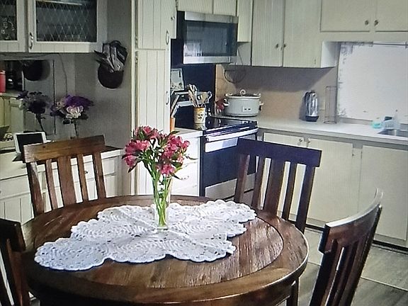 4th image of 57 Sunshine Dr