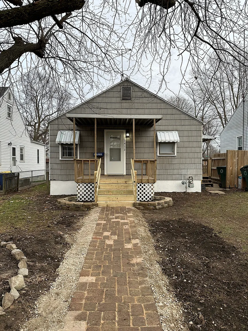2412 S Ebright St photo 1