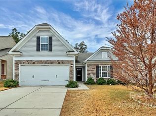 1231 Guadalupe Ln, Charlotte, NC 28214