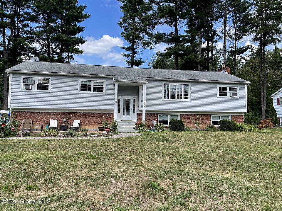 1st image of 9 Meridian Ln