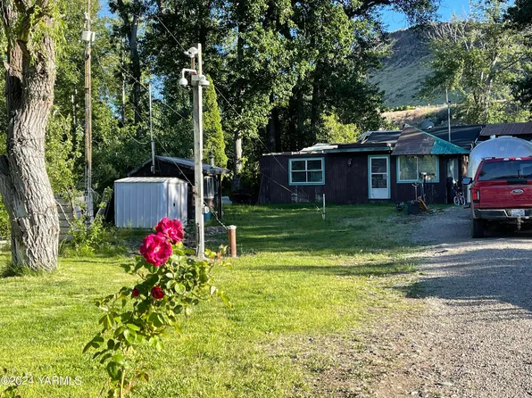 450 Craig Rd, Naches, WA 98937