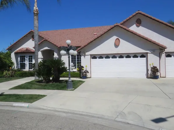 15674 Wooten Ct, Kerman, CA 93630