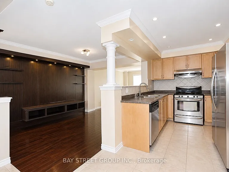 506 Bur Oak Ave — Photo 7