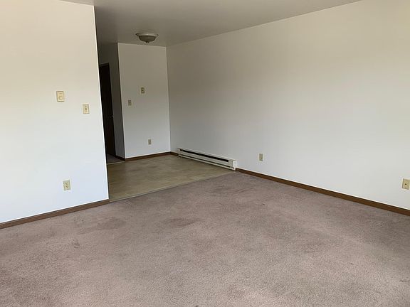 5th image of 807 Covey Ln APT 7