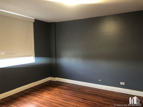 3rd image of 3660 NE 166th St APT 709