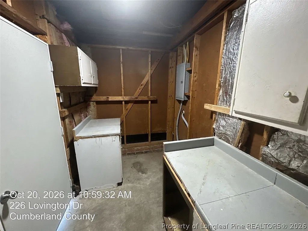 3 bed, 1.5 bath, 1014 sqft, $1,400 — Photo 3