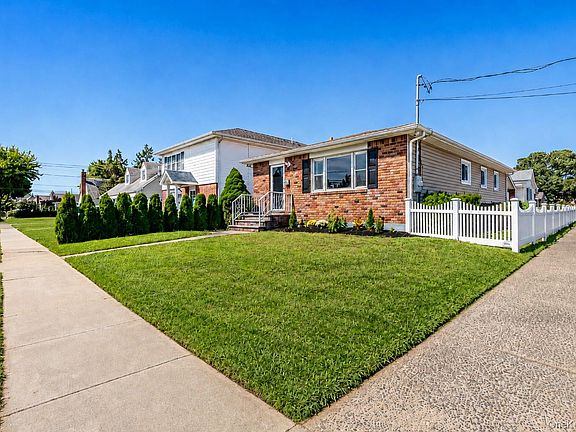 4th image of 12 Grant Avenue