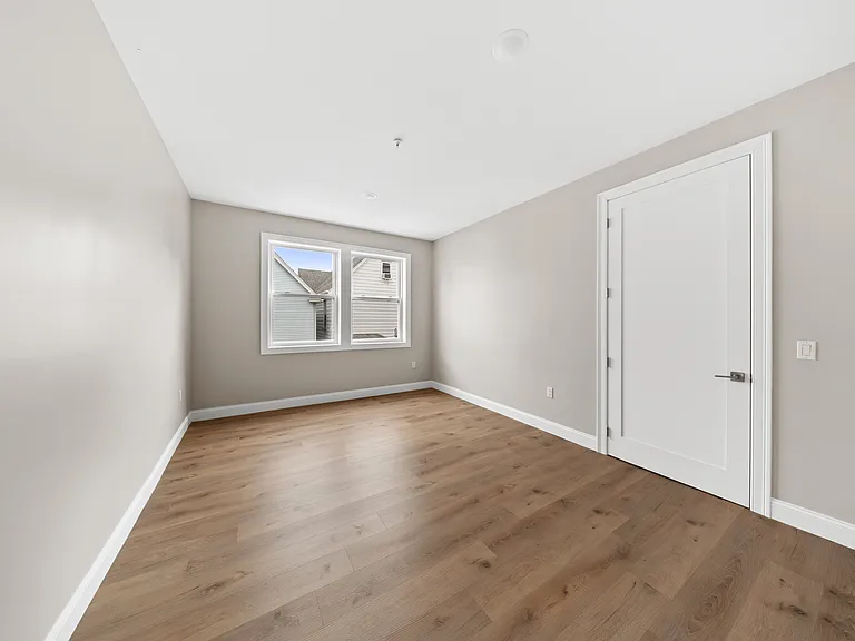 17-19 Wickham St #203 — Photo 9