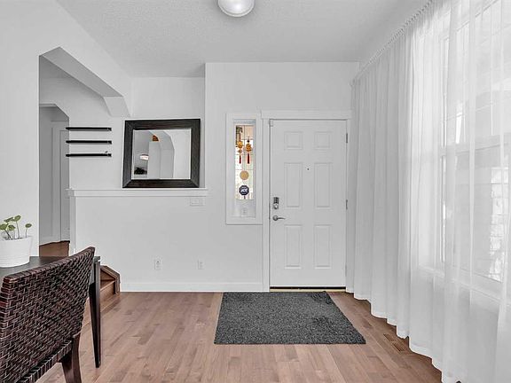 2nd image of 245 E Skyview Ranch Way NE