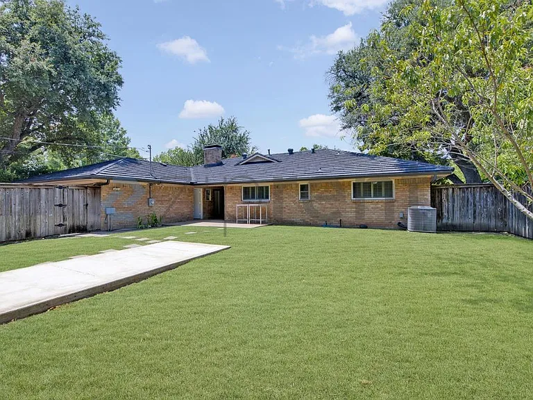 10008 Tim Tam Cir — Photo 22