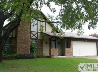 5741 Denise Dr, Haltom City, TX 76148