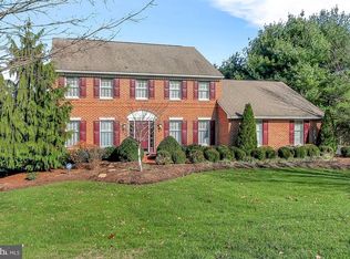 6 Glen Hollow Ct, Reading, PA 19607