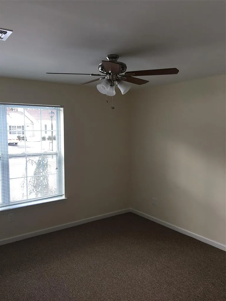 1 bed, 700 sqft, $2,200 — Photo 4