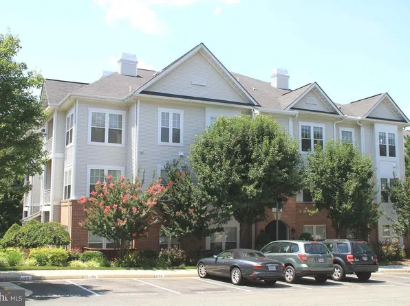 1520 N Point Dr APT 301, Reston, VA 20194