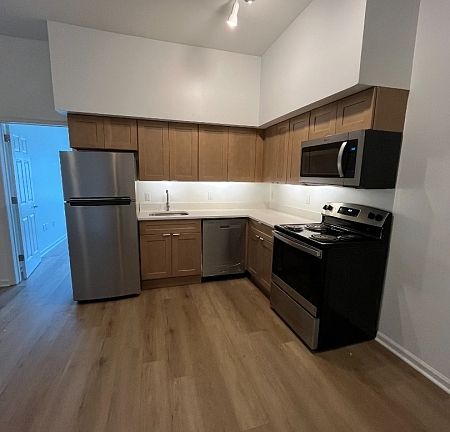 2nd image of 403 S Main St #302