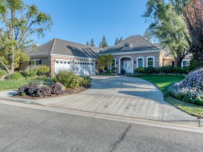 869 E Dartmouth Dr, Fresno, CA, 93730