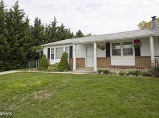 1071 Vena Ln, Pasadena, MD 21122