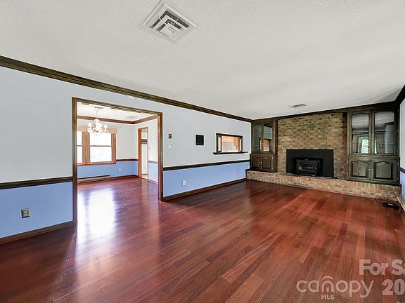3rd image of 5913 Tom Query Rd