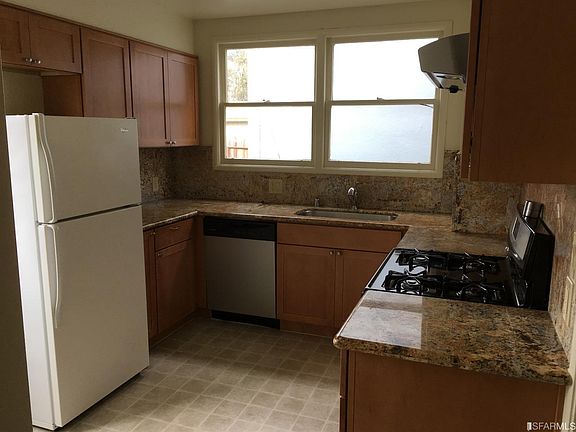 5th image of 75 Weston Dr