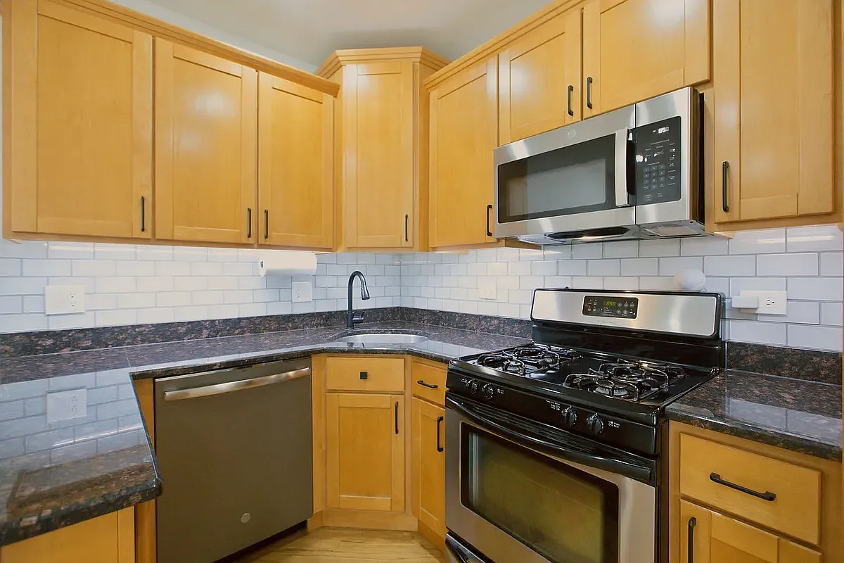1 bed, 750 sqft, $2,150 — Photo 3