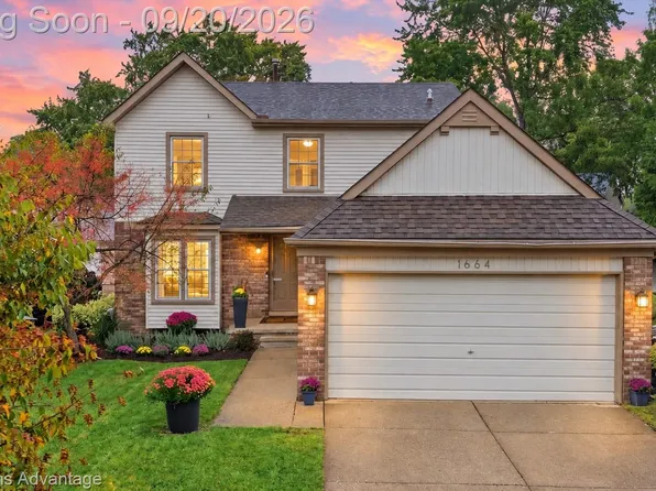 1666 Hanley Ct, Birmingham, MI 48009