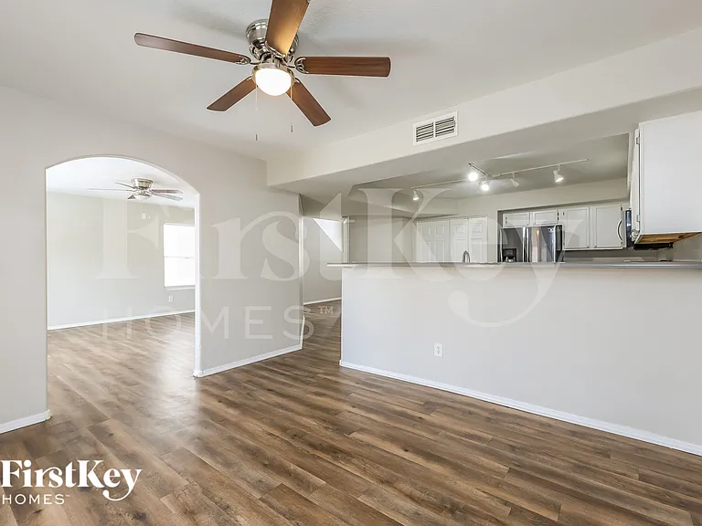 7547 W Comet Ave — Photo 5
