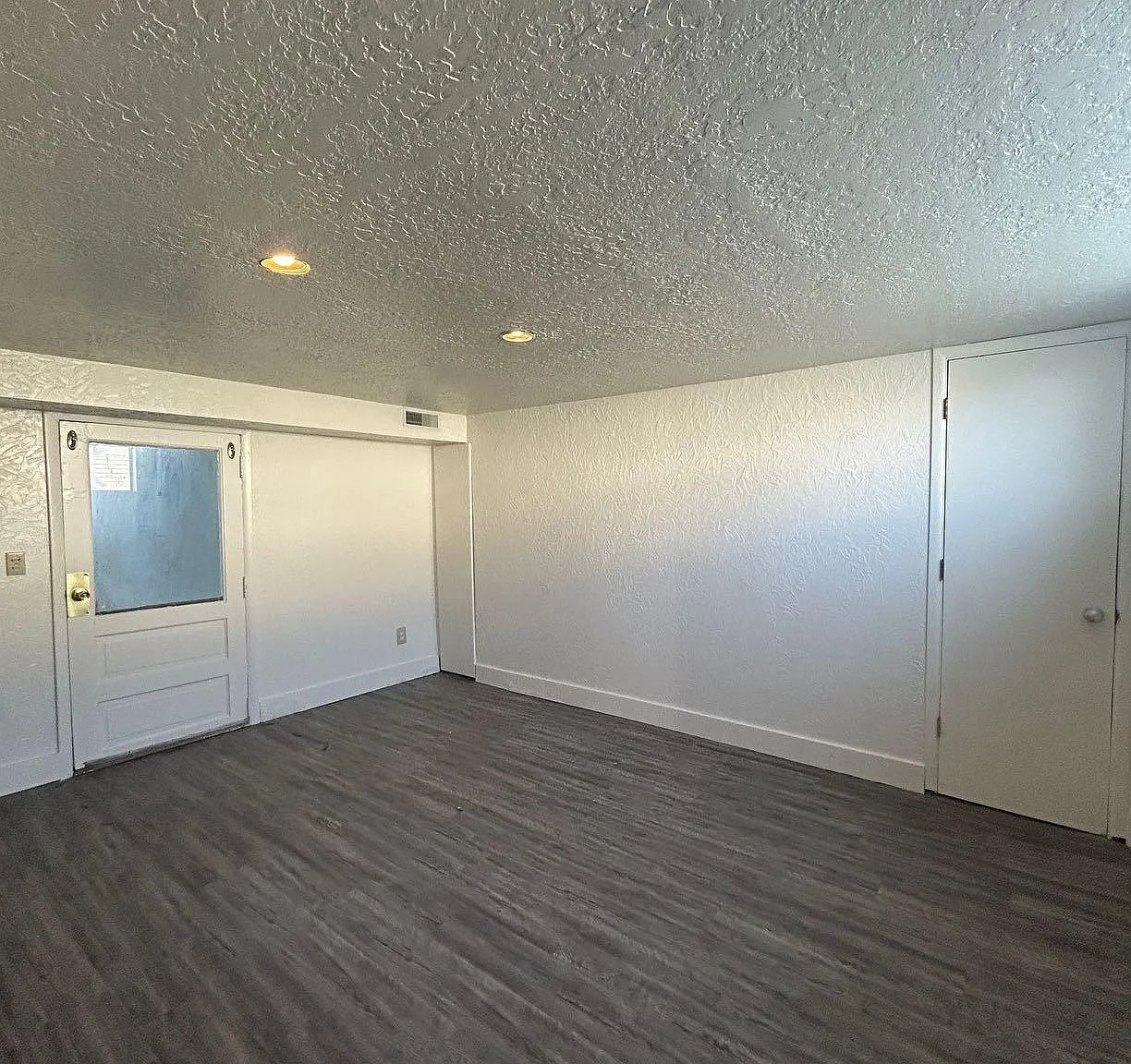 Belva Ln. 139 — Photo 4