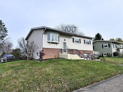 806 Faith Dr, Catasauqua, PA, 18032