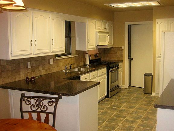 Spacious Kitchen, Gas stove